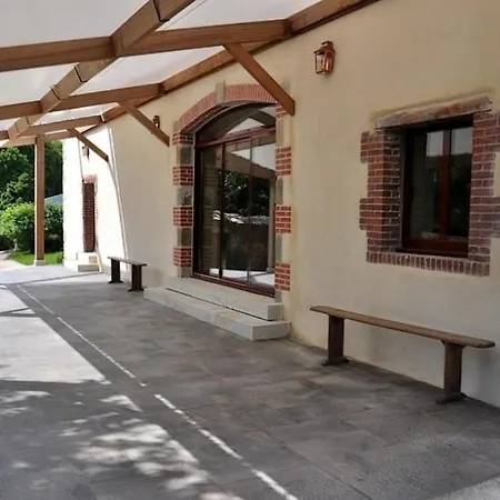 Couette-café Manoir De Kerangosquer 3*